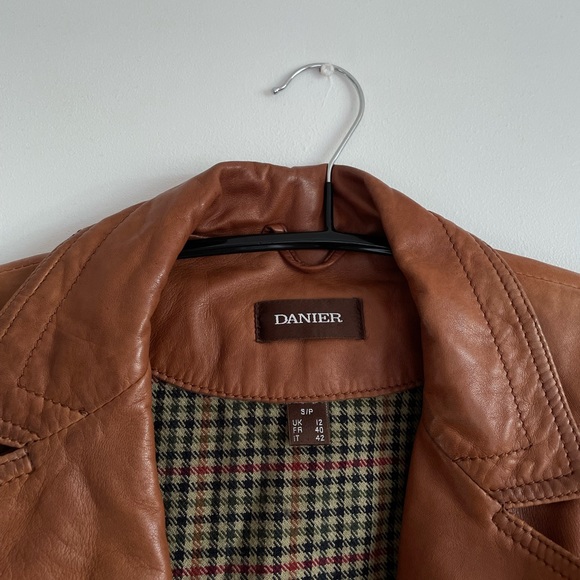 Vintage Danier Leather Jacket - Picture 2 of 7